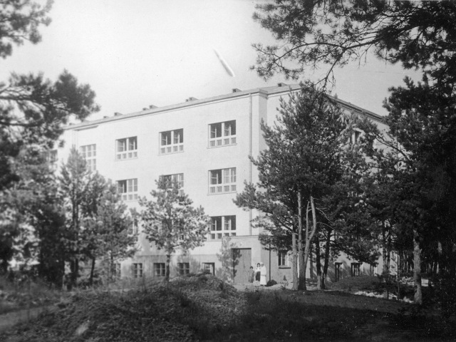 budynek w Laskach