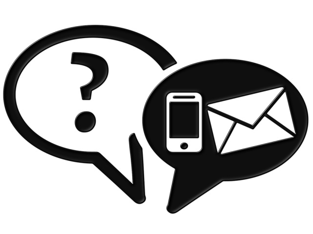 grafika: dwa dymki dialogu, w jednym znajduje się znak zapytania, a w drugim telefon i mail.
