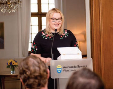 Aldona przemawia w Ambasadzie Szwecji