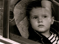 Zdjęcie: dziecko w samochodzie