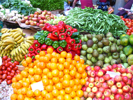 Na zdjęciu: owoce i warzywa